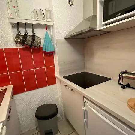 A 200m De La Plage, Balcon, Parking, Tv, Lave-linge, 4 Couchages - - Fr-1-225-782 *